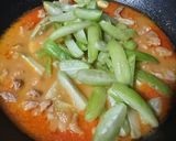รูปขั้นตอนการทำที่ 4 ของ แกงเผ็ดหมู ตะลิงปิง