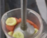 A picture of step 2 of Watermelon and cucumber juice.