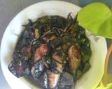 Foto langkah ke 4 dari resep Oseng cumi hitam.