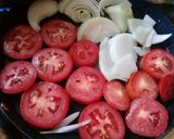 Foto del paso 3 de la receta: Pollo en salsa de tómate 🍗🍅