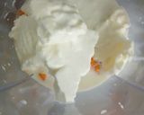 A picture of step 2 of Alphonso Mango with venila ice cream shake.