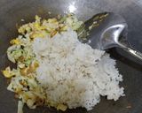 Foto langkah ke 3 dari resep Nasi Goreng Udang Rebon (mpasi 13m+).