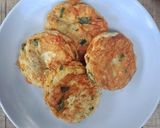 Foto langkah ke 5 dari resep Telur Dadar Teri.