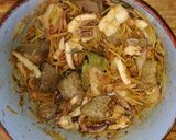 Foto del paso 4 de la receta: Fideos a la cazuela con atún y calamares