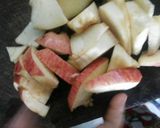 A picture of step 1 of Apple milk shake.