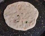 A picture of step 6 of Pizza parantha.
