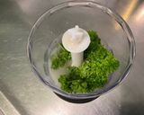 Une image de l'étape 3 de Sauce salade à la moutarde, persil et citron.