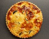 Une image de l'étape 20 de Quiche légère au fromage blanc, saumon frais et courgette.