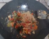 Foto langkah ke 4 dari resep Tumis Ikan Pindang Santan Pedas.