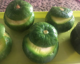 Foto del paso 2 de la receta: ZAPALLITOS RELLENOS (con su pulpa) 🤩😋🎊🥰🤗👏🫑🥬🌶🍆🍅🥔🥕🥦🥒🥑🤗🤩