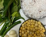 A picture of step 1 of Coconut chutney.