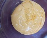 A picture of step 4 of Chocolate chip cupcakes with Passion flavor #cupcakecontest.
