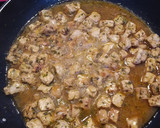 Foto del paso 3 de la receta: Lomo al ajillo con patatas y pimientos