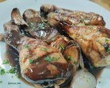 Foto del paso 7 de la receta: Jamoncitos de pollo al kalimotxo