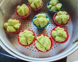 Foto langkah ke 6 dari resep Bolu kukus pandan tanpa mixer.