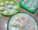 Foto langkah ke 4 dari resep *Donat Kampung Varian Topping (IRIT BAHAN+No Mixer).