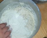 Foto del paso 2 de la receta: Pretzel hot dogs / perros calientes envueltos en pretzel