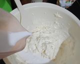 Foto langkah ke 2 dari resep Bolu Kukus Pelangi (2 Telur).