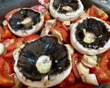 Foto del paso 2 de la receta Champiñones horneados con ajo y tomate