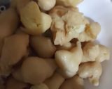 A picture of step 3 of Meethey dahi phulki.