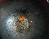 A picture of step 1 of Masala oats.