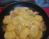 Foto del paso 1 de la receta: Dorada con patatas panadera