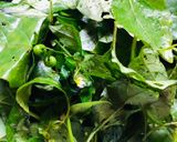 A picture of step 1 of Spinach soup.