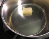 Une image de l'étape 2 de Sauce fromagère au jambon, champignons, câpres et deux fromages (pour pâtes).