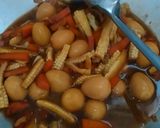 Foto langkah ke 3 dari resep 14. Oseng telur puyuh, putren, wortel, kembang kol.