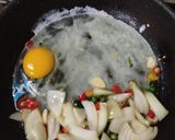 Foto langkah ke 1 dari resep Nasi Goreng Bawang Bombay.