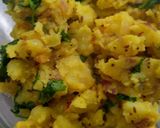 A picture of step 4 of Aloo bhaji.