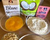 Une image de l'étape 1 de Cookies moelleux chocolat blanc pignons sans blanc d’œuf.