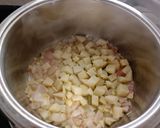 A picture of step 2 of Fresh Peas Soup.