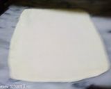 A picture of step 2 of Pizza Paratha.
