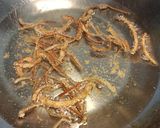 A picture of step 2 of Crispy onion topping.