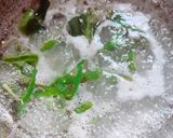 A picture of step 9 of गुजराती खमन ढोकला.