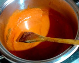Foto del paso 11 de la receta: Empanadillas de gambas en crema reducida de las mismas cabezas