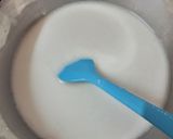 A picture of step 2 of Bombay Dry Fruit Halwa.