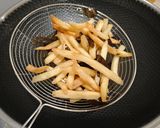 Foto langkah ke 5 dari resep French Fries Daun Kari.