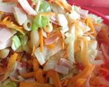 Foto del paso 2 de la receta: Ensalada fresca con fresas y uvas