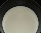 Foto langkah ke 2 dari resep Vanilla Panna Cotta with Strawberry Compote.