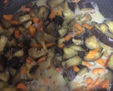 Foto del paso 6 de la receta: Pastel gratinado de macarrones con pollo y berenjena
