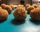A picture of step 6 of Easter Fishballs.