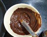 A picture of step 4 of Chocolate Pizza.