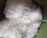 Foto langkah ke 1 dari resep Bakso kuah bihun.