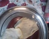 A picture of step 4 of Cheese corn roll.