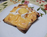 Foto del paso 5 de la receta: Pan de molde al horno con chorizo, huevo y queso