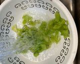 Hình bước làm 3 của món Bún móng giò dọc mùng