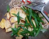 Foto langkah ke 5 dari resep Tumis Tahu Jamur Tiram.