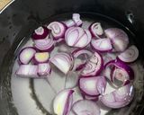 A picture of step 3 of Chicken Makhni Handi.